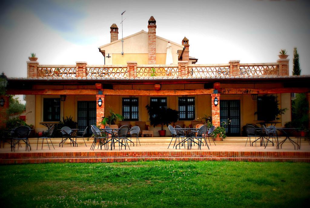Agriturismo Casacchella มารีนา ดี ซีบารี ภายนอก รูปภาพ