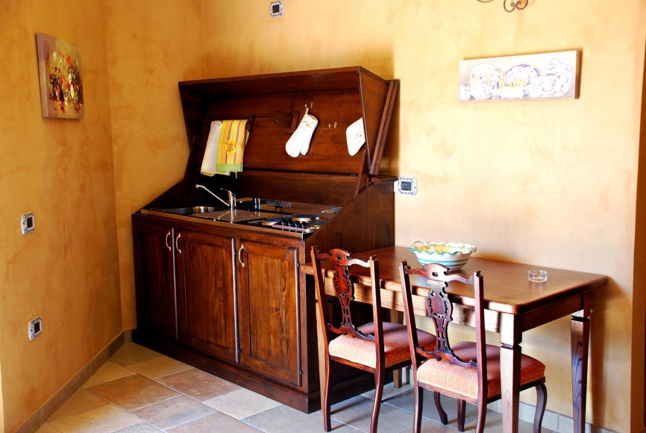 Agriturismo Casacchella มารีนา ดี ซีบารี ภายนอก รูปภาพ